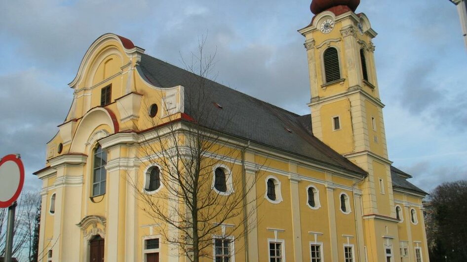 Stadtpfarrkirche Mureck Außenansicht 1 | © Pfarre Mureck