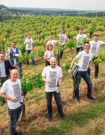 Die Winzer am Aunberg am Weg der Riede | © TAU Winzer