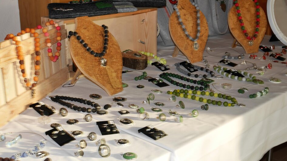 Schmuck | © Archiv Weinbauverein Klöch