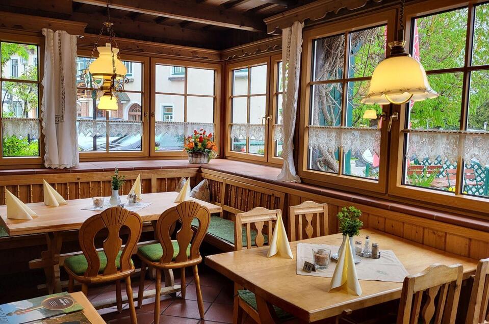 Gasthof Berndl, Altaussee, Veranda | ©  Petra Kirchschlager