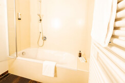 Suite Deluxe Badezimmer