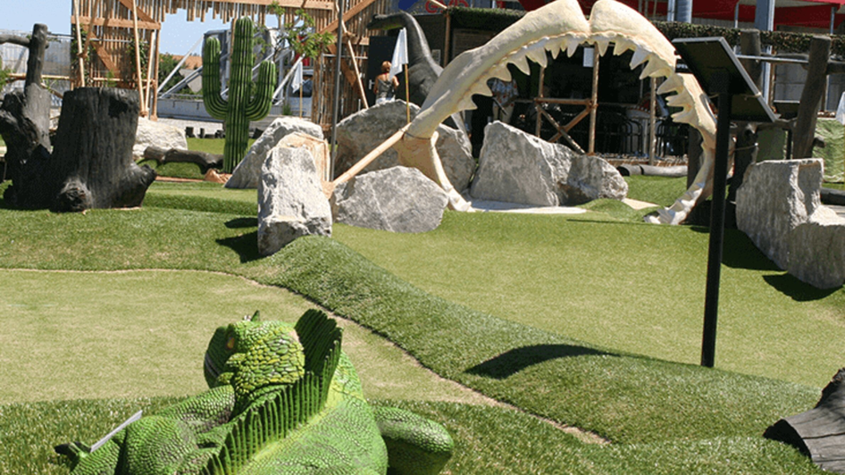 Abenteuer Minigolf Center West