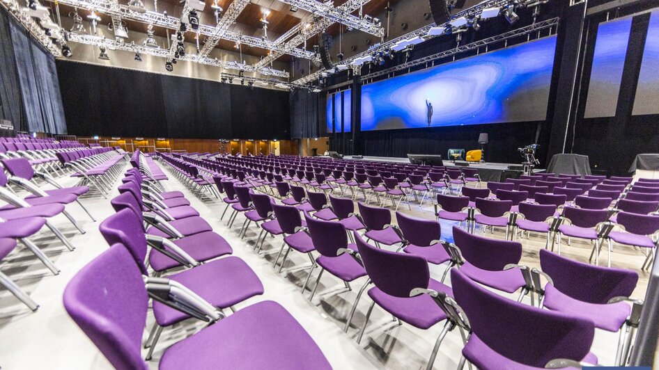 Die Helmut List Halle bietet eine flexible Eventfläche mit technischer Ausstattung und modernem Design für Konferenzen und Tagungen. | © Peter Riedler - photoworkers