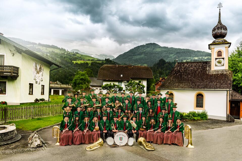 Dämmerschoppen "Blasmusik am See" – Mit dem Musikverein Aich-Assach - Impression #1
