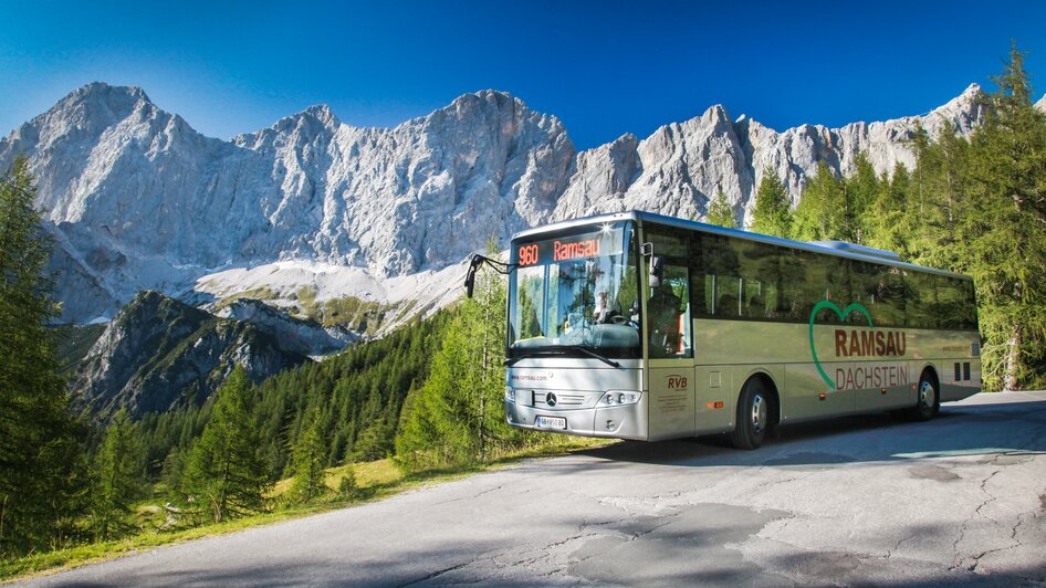 RVB Bus auf der Dachsteinstraße. | © René Eduard Perhab