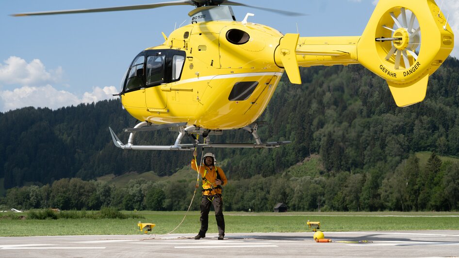 Filming Location - Helicopter Base  - Impression #2.4