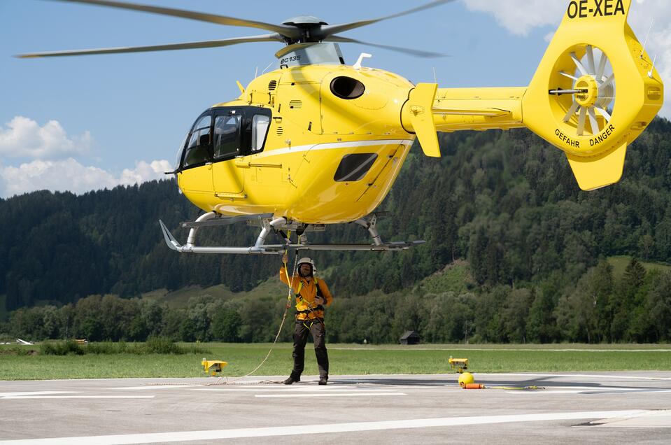 Filming Location - Helicopter Base  - Impression #1