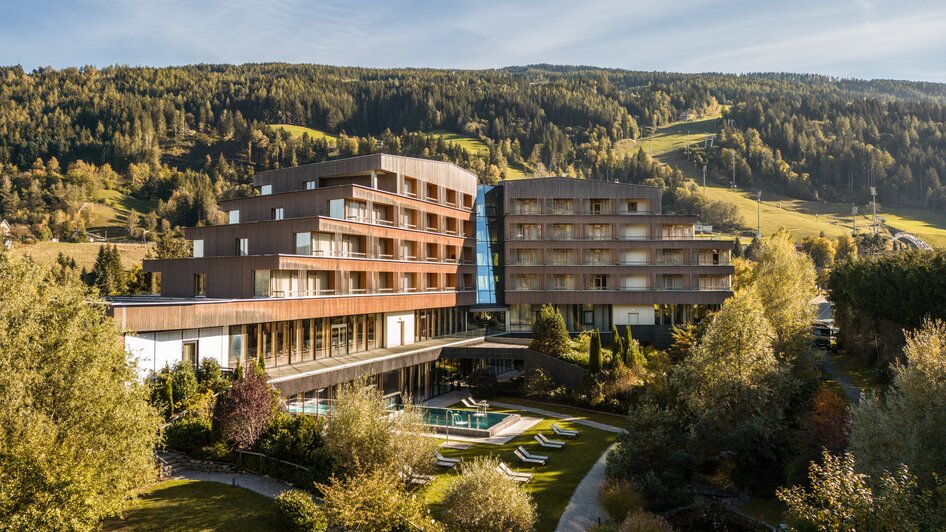 Fassade Herbst | © Falkensteiner Hotel Schladming/ Fotograf Dragan Dokmanovic Falkensteiner Hotel Schladming - Impression #2.40 | © Falkensteiner Hotel Schladming/ Fotograf Dragan Dokmanovic