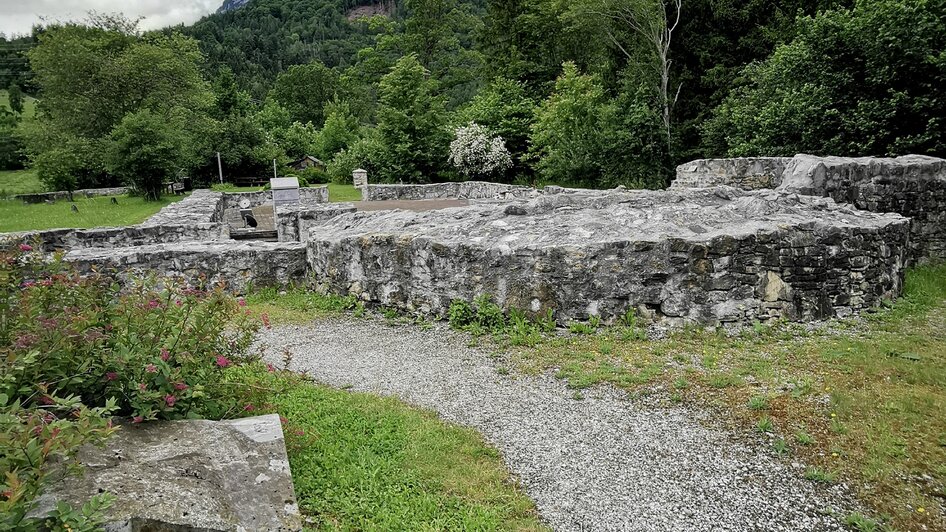 Kirchenruine Neuhaus