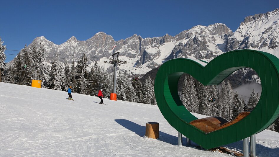 Das grüne Herz auf der  Skipiste | © Hans-Peter Steiner